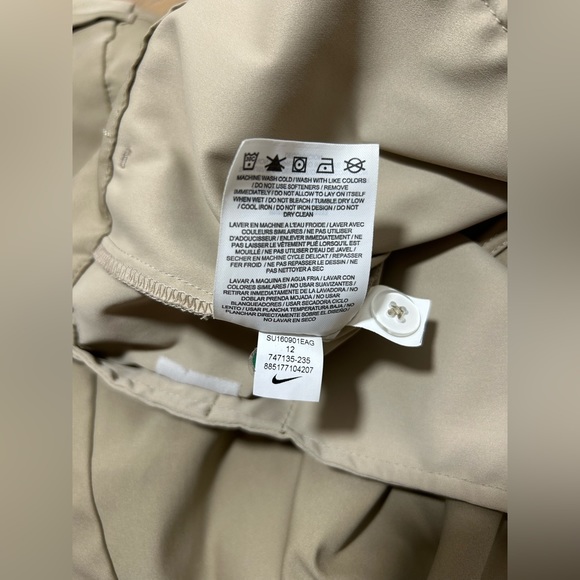 Size 12 Nike golf shorts, Bermuda shorts - Picture 8 of 11